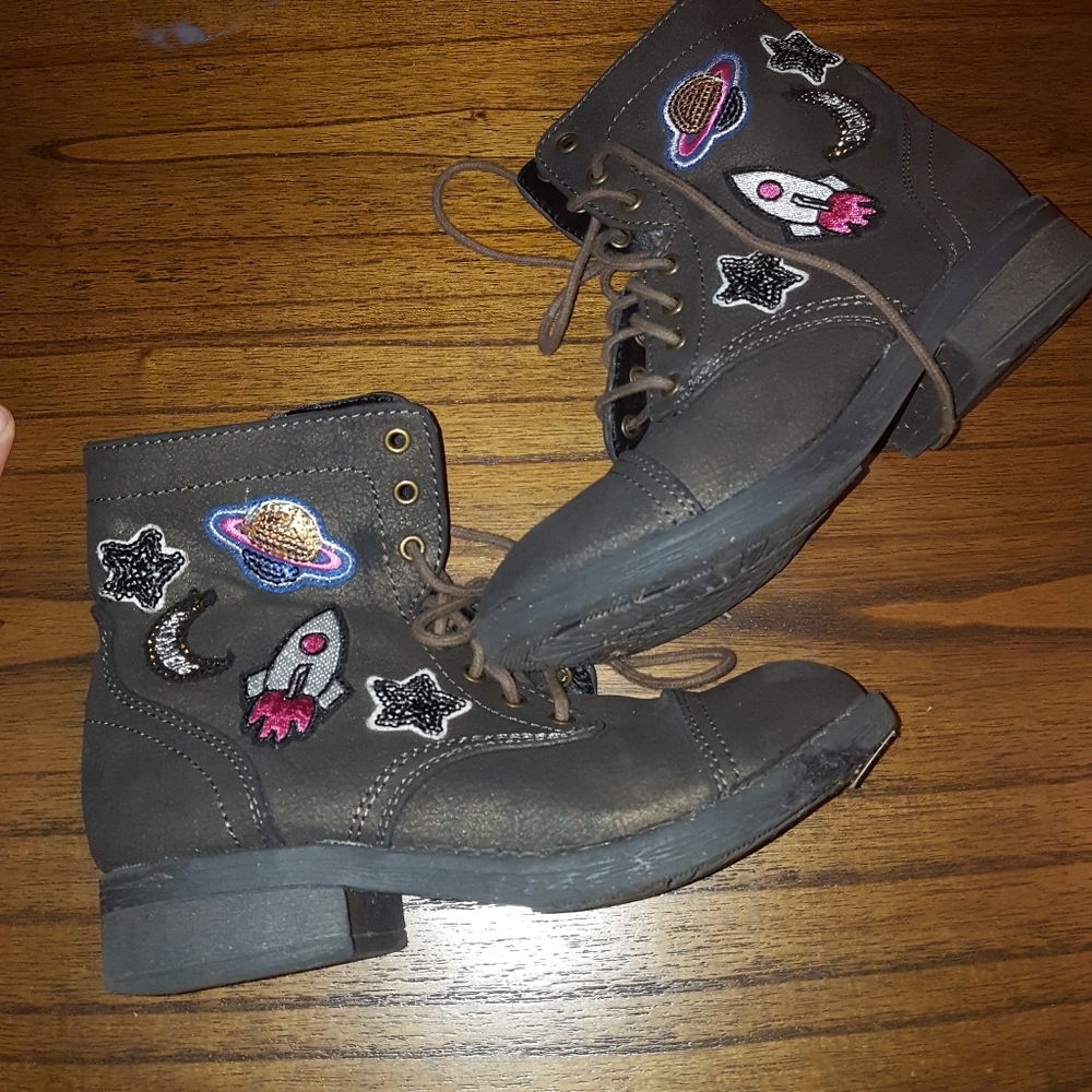 Girl Boots SM New York